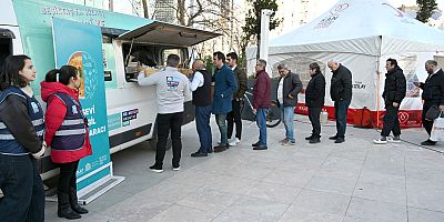 BEŞİKTAŞ BELEDİYESİ’NDEN SICAK ÇORBA İKRAMI