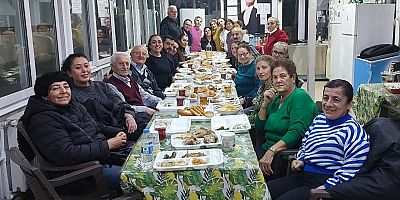 Beşiktaş Cemevi Kadın Kolları Yeni Yıl Yemeğinde Kadınları Buluşturdu