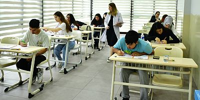 BEYLİKDÜZÜ’NDE EĞİTİM DESTEĞİ BAŞARIYLA TAÇLANDI