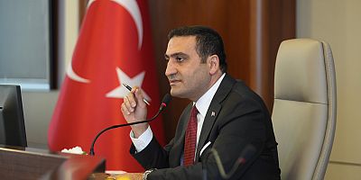 Beyoğlu Belediye Başkanı Güney, AK Parti döneminden bir faturayı gösterdi: “Madem Noel kutlanmaz, niye kurabiyesine 760 bin TL veriyorsun?”