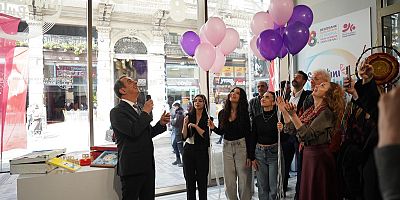 BEYOĞLU’NDA BİENAL COŞKUSU: “SANATINI MUTLULUKLA BULUŞTUR” SERGİSİ AÇILDI