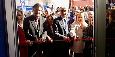 BİR KÜTÜPHANEDEN FAZLASI: GÜLSEVİN BUKET DEĞİRMENCİ GENÇLİK KÜTÜPHANESİ AÇILDI