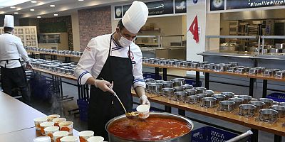 Bolu Belediyesi’nden karantinadaki vatandaşlara her gün sıcak yemek