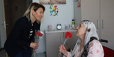 “Büyüklerimizin yüzündeki tebessüm bizim için mutluluk kaynağı”