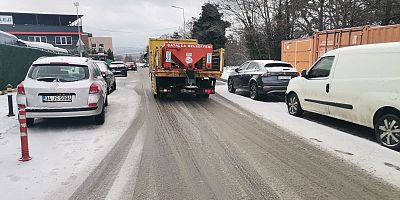 Çatalca’da Karla Mücadele Çalışmaları Aralıksız Devam Ediyor!!!