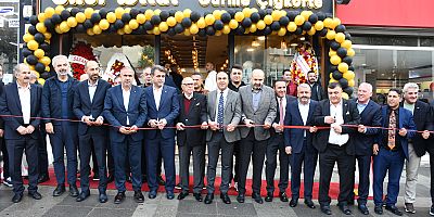 Chef Bilal Gurme Çiğköfte Bağcılar’da Görkemli Bir Törenle Açıldı