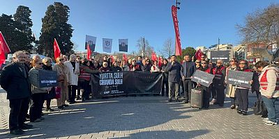 CHP Beşiktaş İlçe Başkanlığı’ndan Barbaros Meydanı’nda Barış Çağrısı