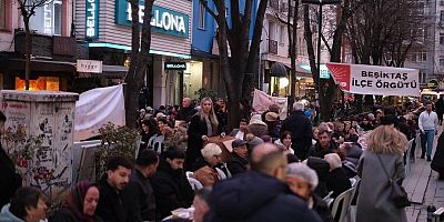 CHP Beşiktaş İlçe Başkanlığı’ndan Ramazan İftarı: Dayanışma Sofrası Yeniyol Sokak’ta Kuruldu