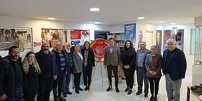 CHP Genel Başkan Yardımcısı Evrim Rızvanoğlu’ndan CHP Sultangazi İlçe Başkanlığı’na Ziyaret