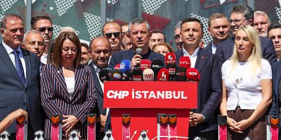 CHP Genel Başkanı Özel, İstanbul İl Başkanlığı'nda: 