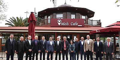 CHP İstanbul 2.Bölge İlçe Başkanları Bayrampaşa’da bir araya geldi.