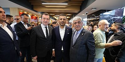 CHP İSTANBUL İL BAŞKANI ÖZGÜR ÇELİK: “DEMOKRATİK TÜRKİYE MÜCADELEMİZİ UMUTLA, İNANÇLA VE KARARLILIKLA SÜRDÜRECEĞİZ. DAHA YENİ BAŞLIYORUZ”