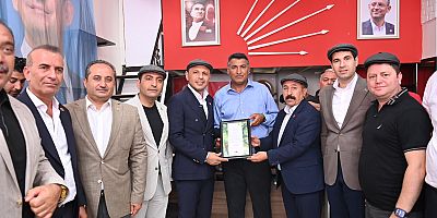 CHP İstanbul İl Başkanı Özgür Çelik’in Sivas turu 3. Gününde: Hasret Gültekin ve Uğur Kurt’u mezarı başında andı