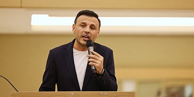 CHP İstanbul İl Başkanı Özgür Çelik İstanbul delegelerine seslendi