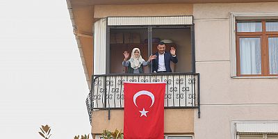 CHP İstanbul İl Başkanı Özgür Çelik’ten 92 yaşındaki Odabaş’ına ‘29 Ekim’ ziyareti: Atatürk’e dua ediyorum