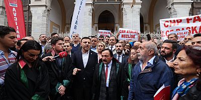 CHP İSTANBUL İL BAŞKANLIĞI, YARGITAY ÜYELERİNE “ANAYASA KİTAPÇIĞI” GÖNDERDİ. ÖZGÜR ÇELİK: “YÜKSEK YARGIYA ANAYASA'YI HATIRLATMA İHTİYACI HİSSETMEMİZ, BUGÜN DÜNDEN ÇOK DAHA GERİDEYİZ DEMEKTİR”