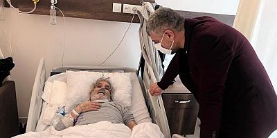 CHP'li Cihan Yerdelen'den vefa örneği! Necdet Kökeş'i hastanede ziyaret etti.