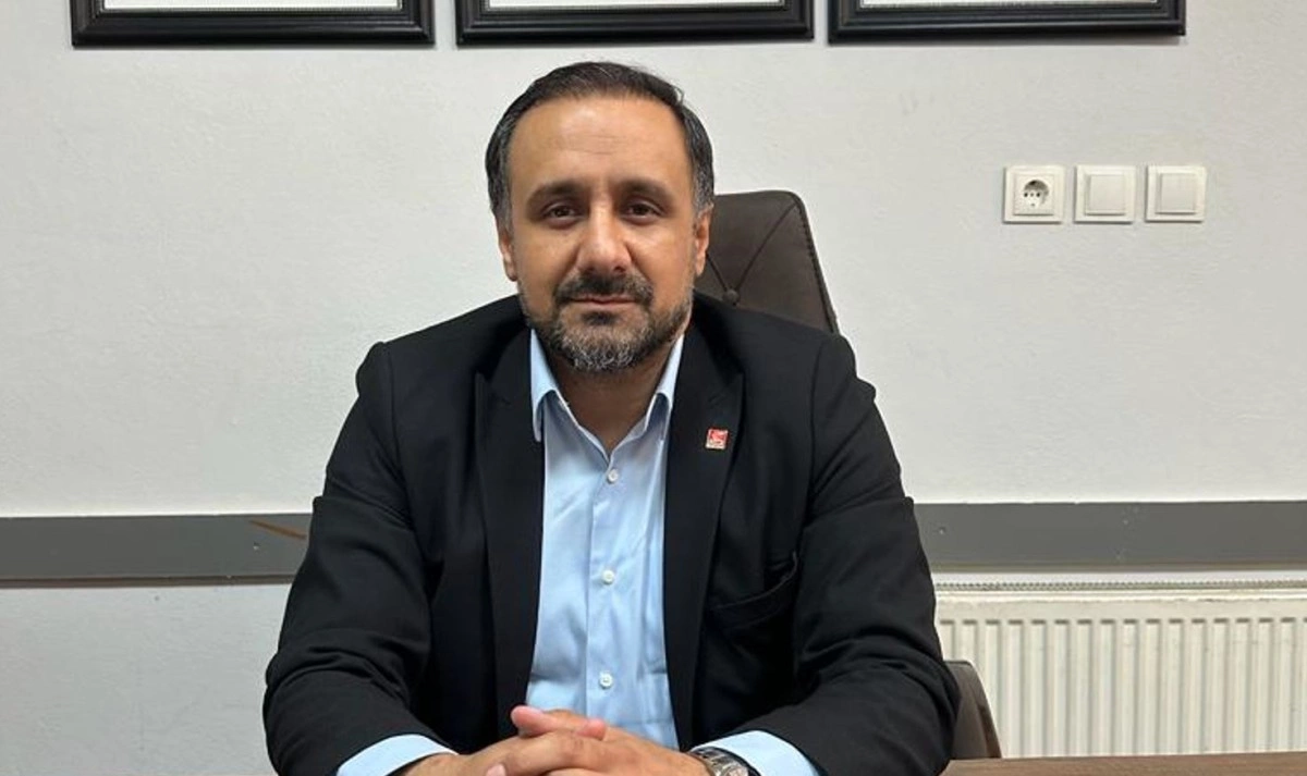 CHP’li Doğan, Ahmet Özer’in gözaltına alınmasına tepki gösterdi