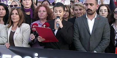 CHP'li gençler ve kadınlar Edirnekapı Surları önünden iktidara seslendi: 