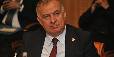 CHP'li Gökan Zeybek'ten Galatasaray'a tebrik mesajı