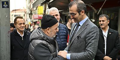 CHP'li Resul Emrah Şahan, her gittiği yerde yoğun ilgi görüyor