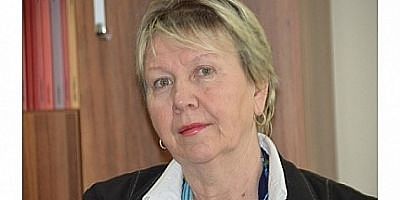 CHP'li Selma Taştekin'den 24 Kasım Öğretmenler Günü Mesajı