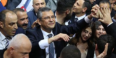 CHP’NİN 38. OLAĞAN KURULTAYI… ÖZGÜR ÖZEL KURULTAY SALONUNDA