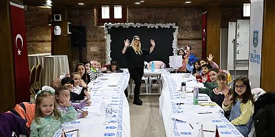 Çocuklar Karikatür ve Drama Atölyeleriyle Yeteneklerini Keşfediyor