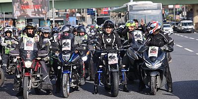 Cumhuriyet Halk Partisi İstanbul İl Başkanı Özgür Çelik motokurye Yunus Emre Göçer için yapılan adalet sürüşüne destek verdi.