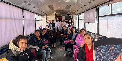DEPREMZEDE ÖĞRENCİLERİMİZİ YALNIZ BIRAKMIYORUZ  ‘MOBİL DERS ATÖLYELERİ’ DEPREM BÖLGESİNDE   