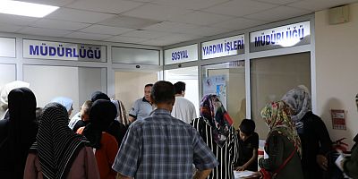 Edremit Belediyesi'nden Kırtasiye Yardımı
