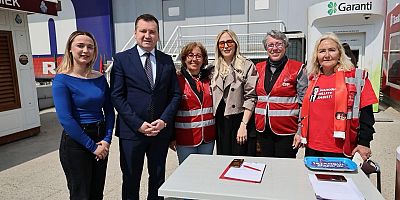 “Ekrem İmamoğlu’na Özgürlük çağrısıyla imzalar atılmaya devam ediyor”
