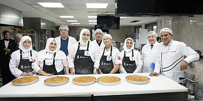 ENSTİTÜ İSTANBUL İSMEK KADINLARI EN İYİ BAKLAVAYI YAPMAK İÇİN YARIŞTI