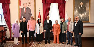  Eray Karadeniz’den Darülaceze Ziyareti: “Büyüklerimizin Hayır Duaları Bizim İçin Çok Kıymetli”