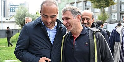 Eray Karadeniz, Emekli Evinde Büyüklerle Bir Araya Geldi