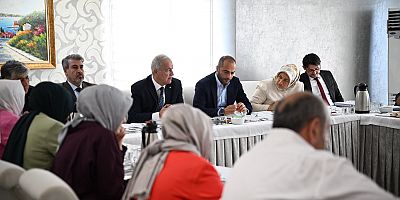 Eray Karadeniz ve AK Parti Gaziosmanpaşa Teşkilatı Grup Toplantısında Bir Araya Geldi