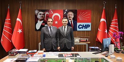 Erdoğan Toprak'tan Özgür Çelik'e tebrik ziyaretinde bulundu.