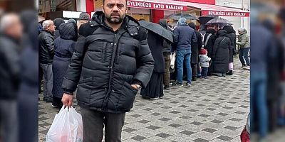 Et almak için bir günlük mesai süresi tüketiyorlar! Kuyruk gece yarısında başlıyor