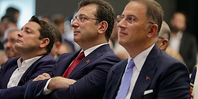 FATİH SULTAN MEHMET KÜLTÜR VE SANAT MERKEZİ DUYGU DOLU KONUŞMALARLA AÇILDI