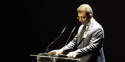 Ferdi Tayfur için AKM'de düzenlenen törene yoğun ilgi... İmamoğlu: İyi ki Ferdi Tayfur vardı, iyi ki hayatımızdaydı... Adını yaşatacağız