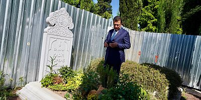 FETHİN 571. YILDÖNÜMÜNDE FATİH SULTAN MEHMET’İ ANDI