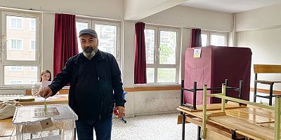 Gazeteci Bülent Çavuş, Cumhurbaşkanlığı Seçiminin ikinci turu için oyunu kullandı.