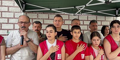 Gazi Cemevi'nde 10 Bin Kişiye Aşure Lokması dağıtıldı
