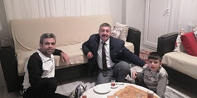 Gazi Mahallesi Muhtarı Ümit Doğan  'Çat kapı' ev ziyaretleri 