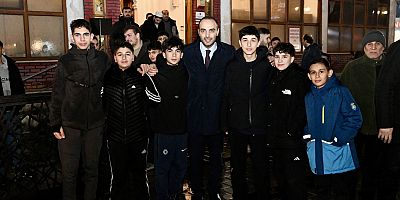 Gaziosmanpaşa Belediye Başkan Vekili Eray Karadeniz İlk Teravih Namazını Vatandaşlarla Kıldı