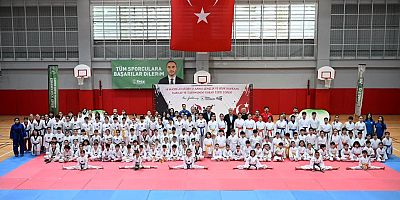 Gaziosmanpaşa Belediyesi Spor Kompleksi’nde Kuşak Terfi Töreni