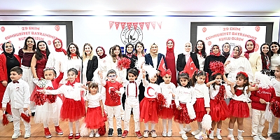 GAZİOSMANPAŞALI MİNİKLERİN CUMHURİYET SEVGİSİ