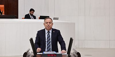 Gökan Zeybek: ''CHP'li belediyeleri değil 'silkelemek' onlara sadece saygı duymak zorundasınız