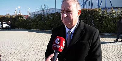 Gökan Zeybek: “Ey İktidarla Birlikte Yol Yürüyenler, Onun Yandaş Kanalları; Siz Tarihin Hangi Sayfasındasınız?”