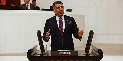 Gürsel Erol’dan kayyum eleştirisi: “Bu, DEM Parti’li bir belediye başkanına yapılan bir uygulama değil Bu, insanların seçme ve seçilme haklarının takdir görmediği bir davranış şekli”